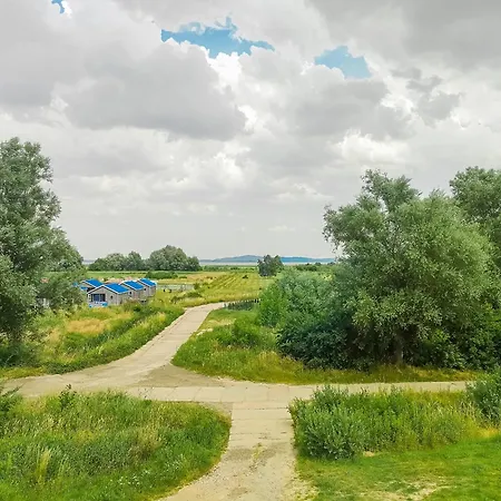 アパート Luna Port W Rowach ロビ